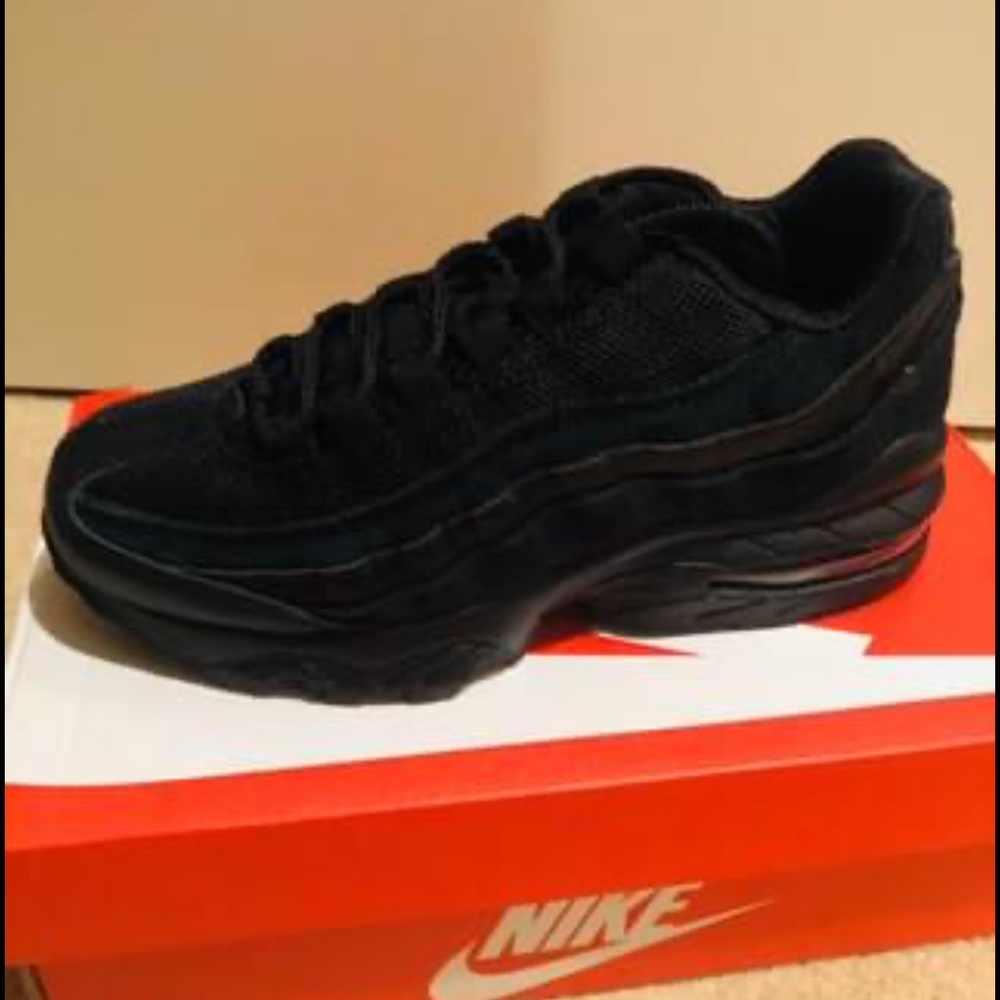 Youth Nike Air Max ‘95 size 3.5